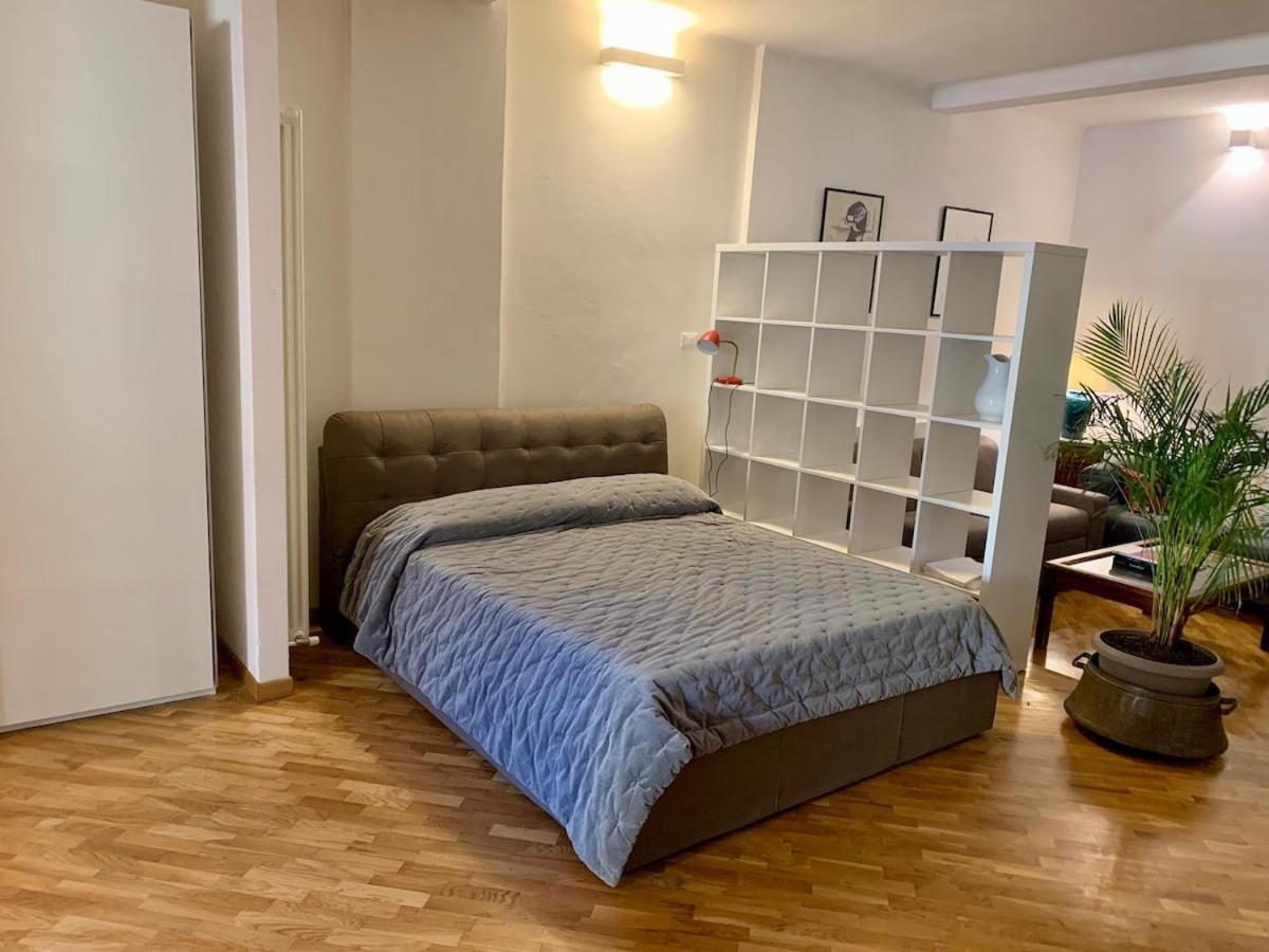 Loft Del Pratello Apartman Bologna Kültér fotó