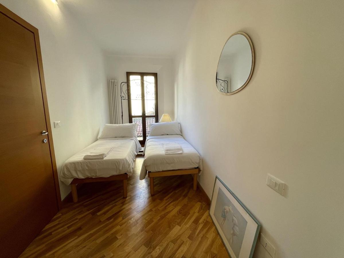 Loft Del Pratello Apartman Bologna Kültér fotó